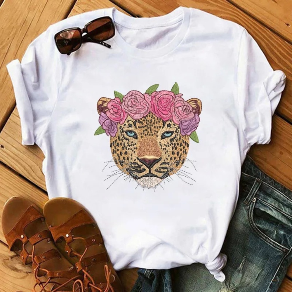 Female Leopard Face🐆 tee shirt top🌟